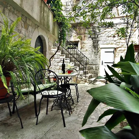 Guest house Rooms & Studio Stipcic Trogir