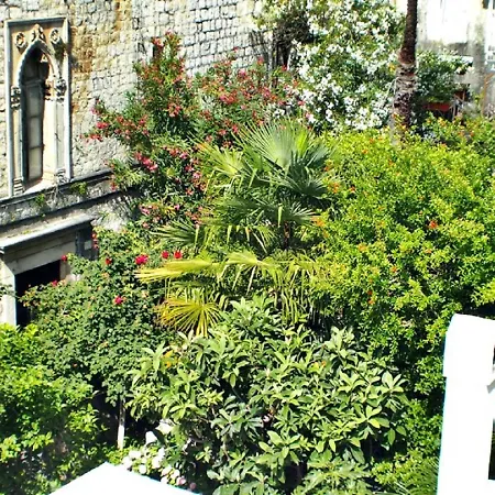 Rooms & Studio Stipcic Guest house 3*