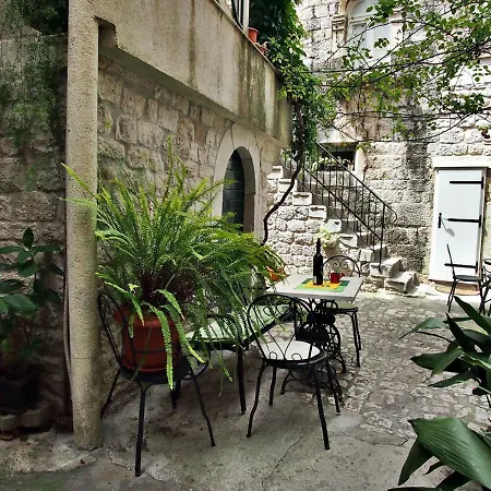 Rooms & Studio Stipcic 3*