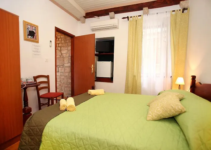 Rooms & Studio Stipcic Gasthof Trogir